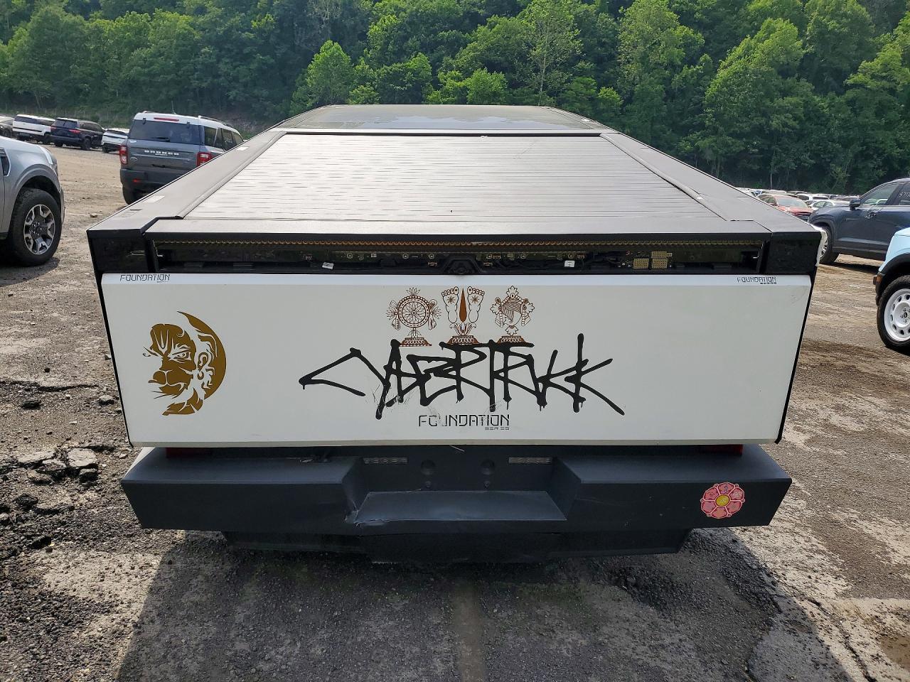 2024 Tesla Cybertruck - Фото 6