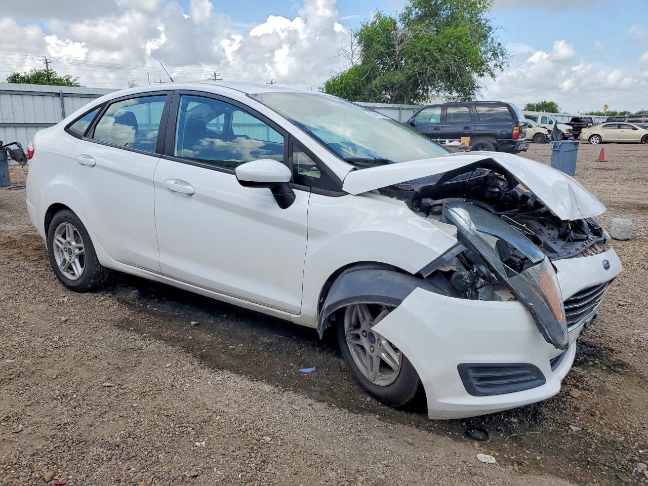 2019 Ford Fiesta Se - Фото 4