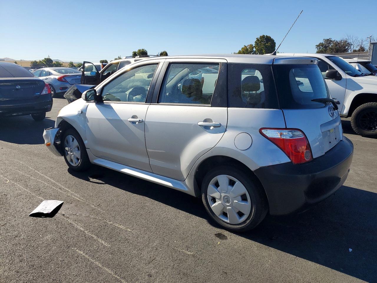 2006 Scion Xa Base - Фото 2