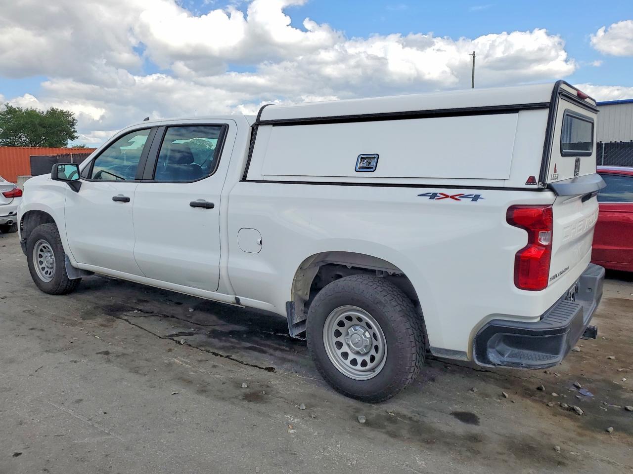 2024 Chevrolet Silverado K1500 - Фото 2