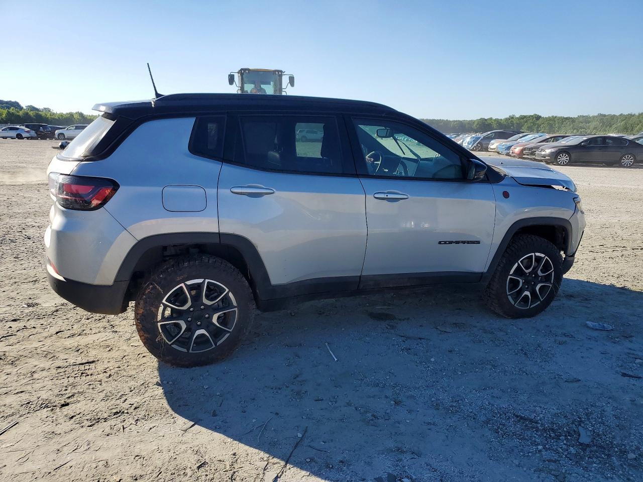 2024 Jeep Compass Trailhawk - Фото 3