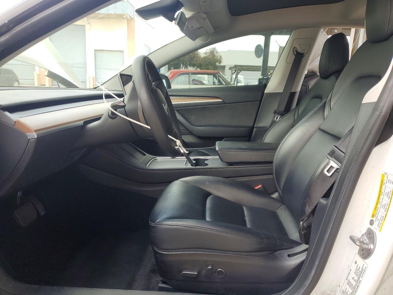 2022 Tesla Model 3 - Image 7