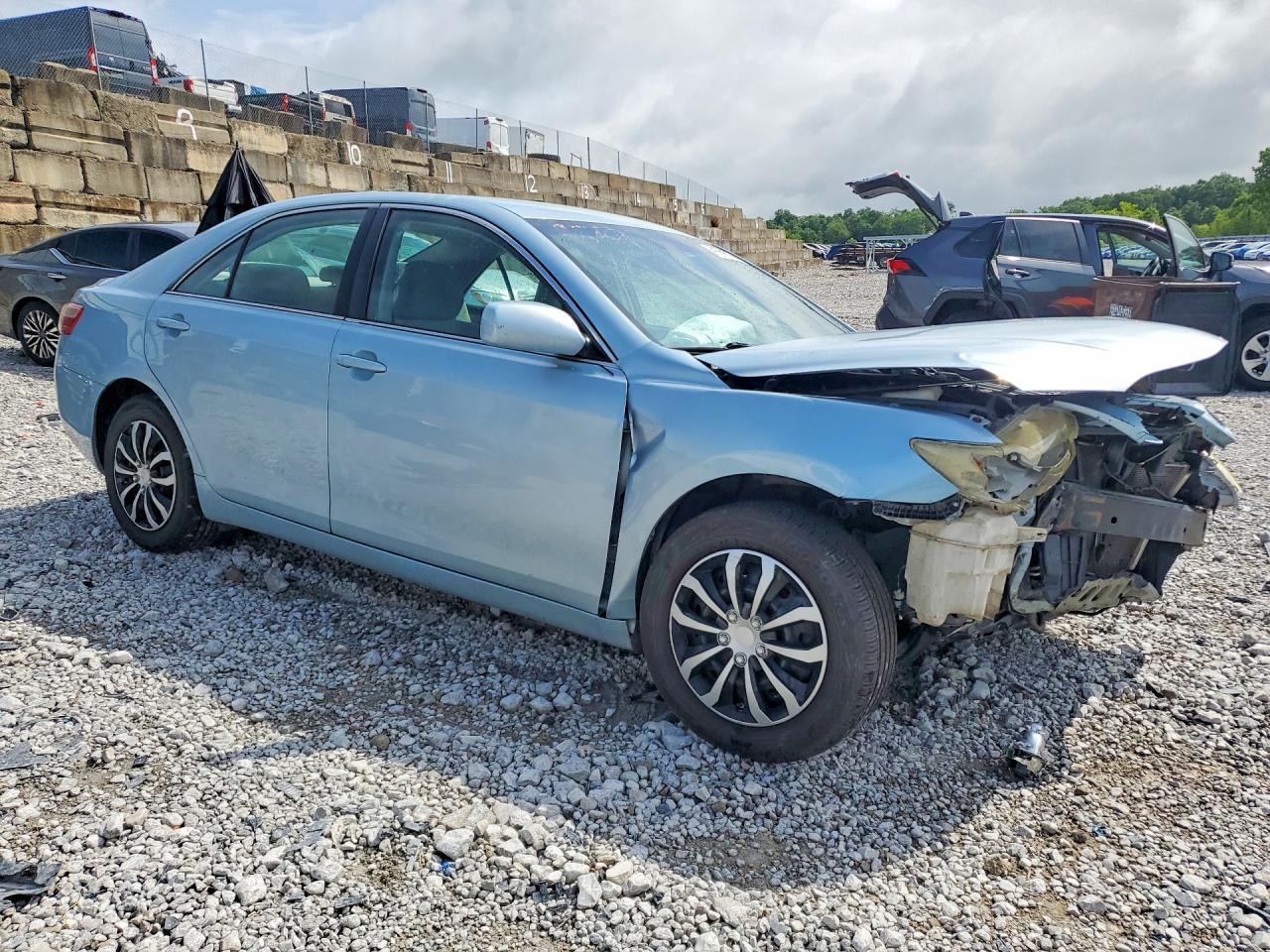 2009 Toyota Camry Le - Image 4