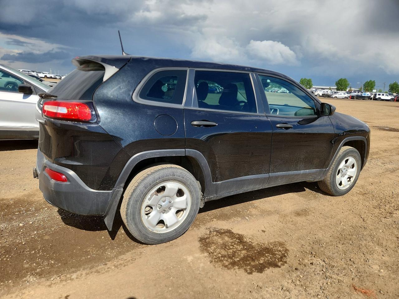 2016 Jeep Cherokee Sport - Image 3