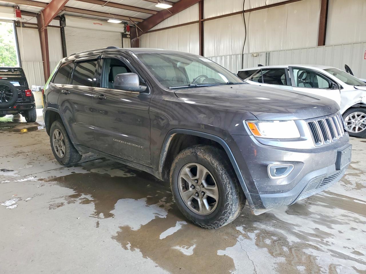 2014 Jeep Grand Cherokee Laredo - Image 4