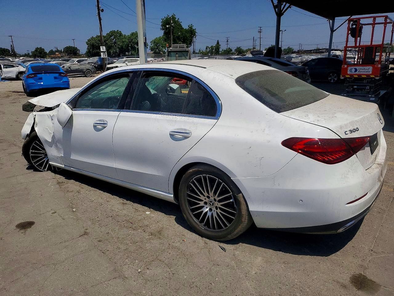 2023 Mercedes-Benz C 300 - Фото 2