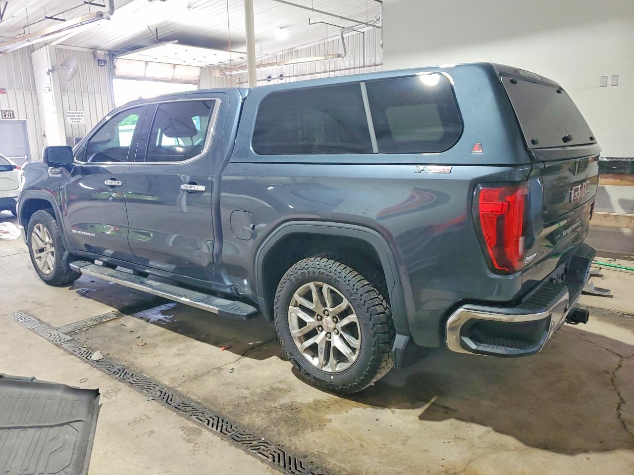2020 GMC Sierra K1500 Slt - Image 2
