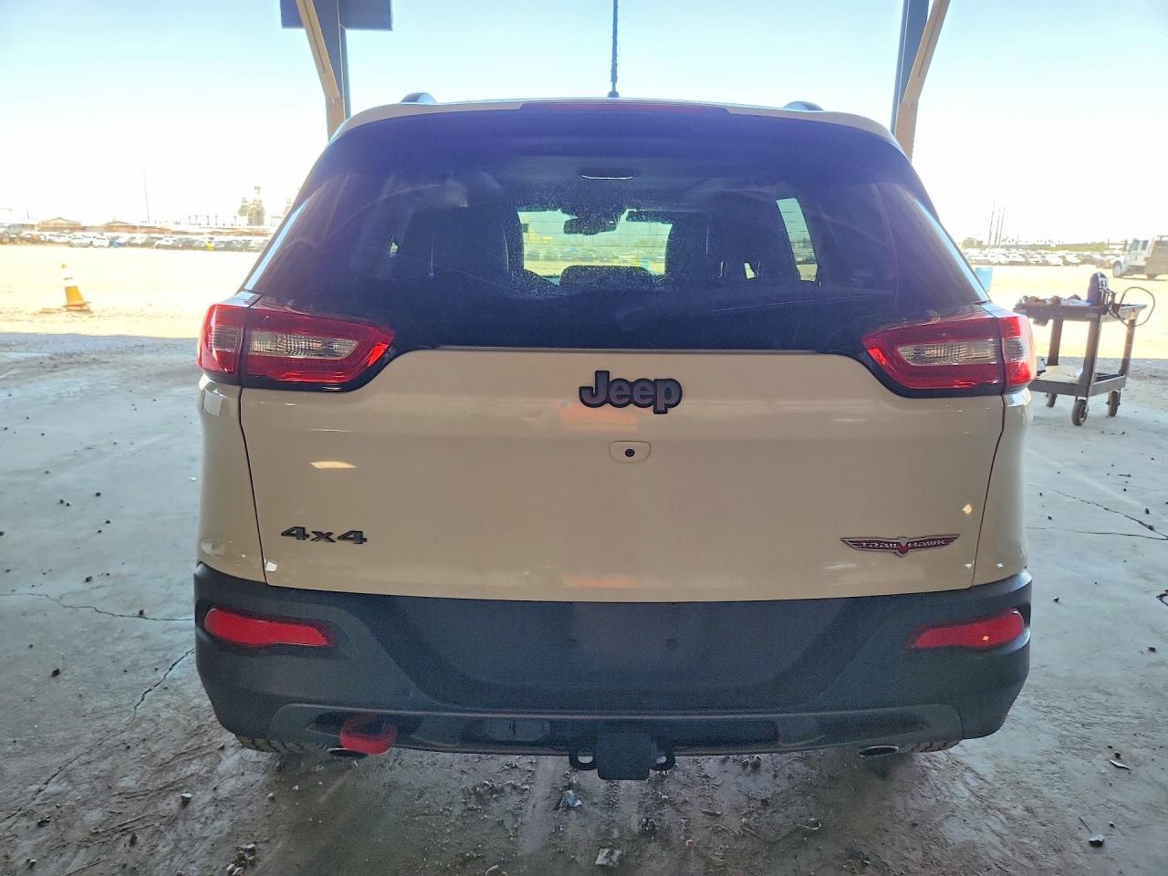 2015 Jeep Cherokee Trailhawk - Image 6