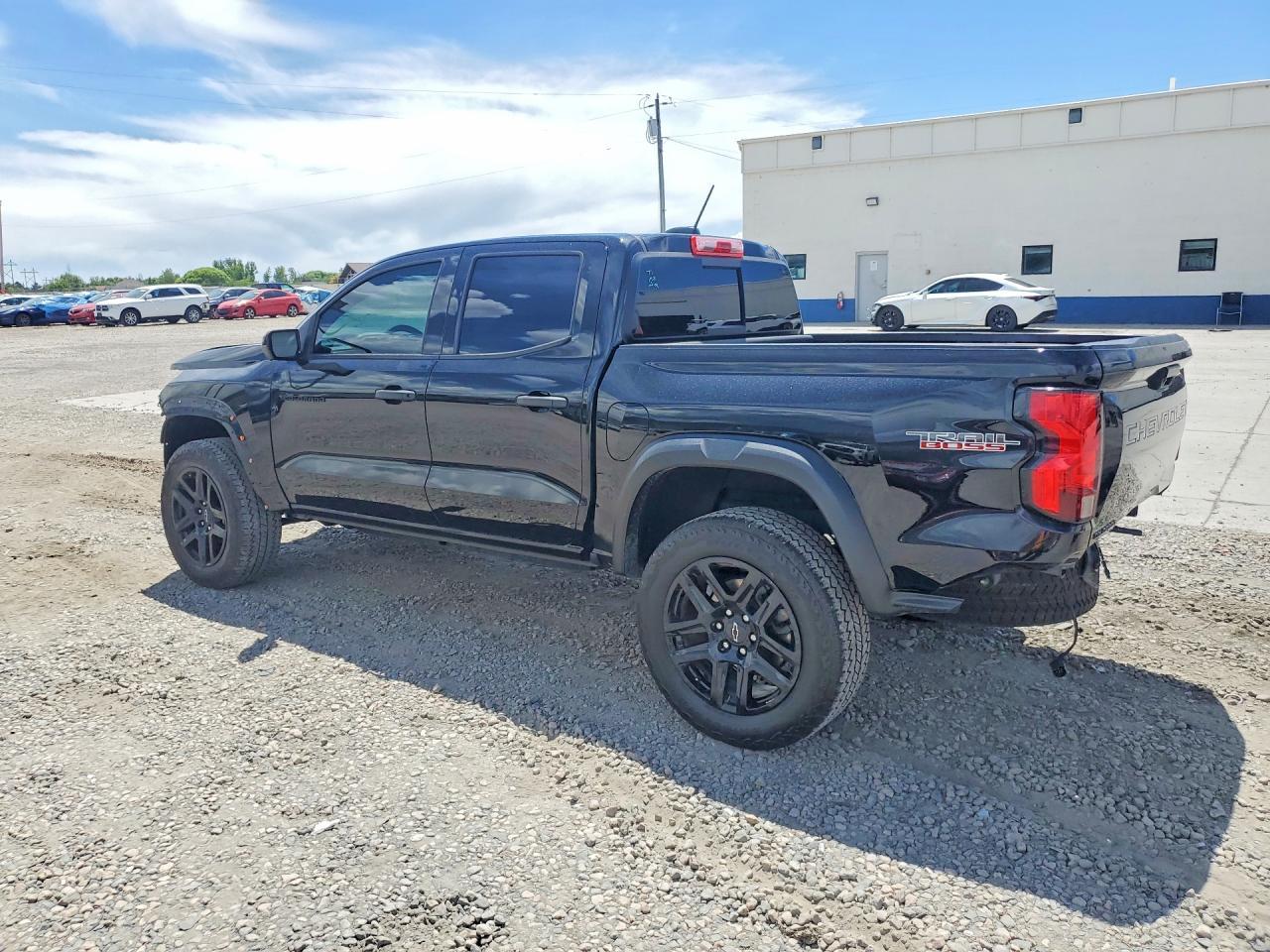 2023 Chevrolet Colorado Trail Boss - Image 2