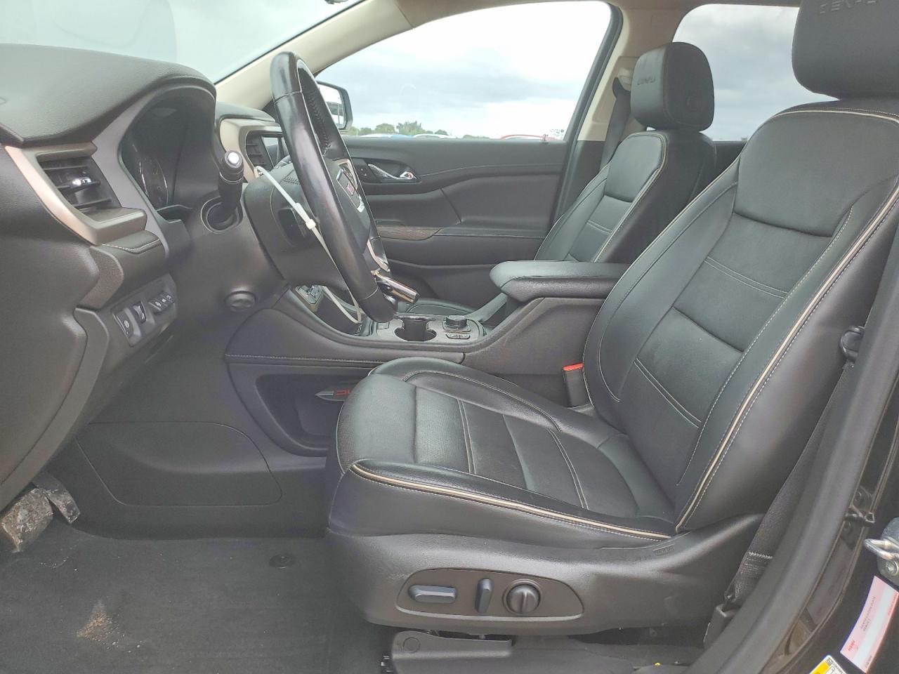 2022 GMC Acadia Denali - Image 7