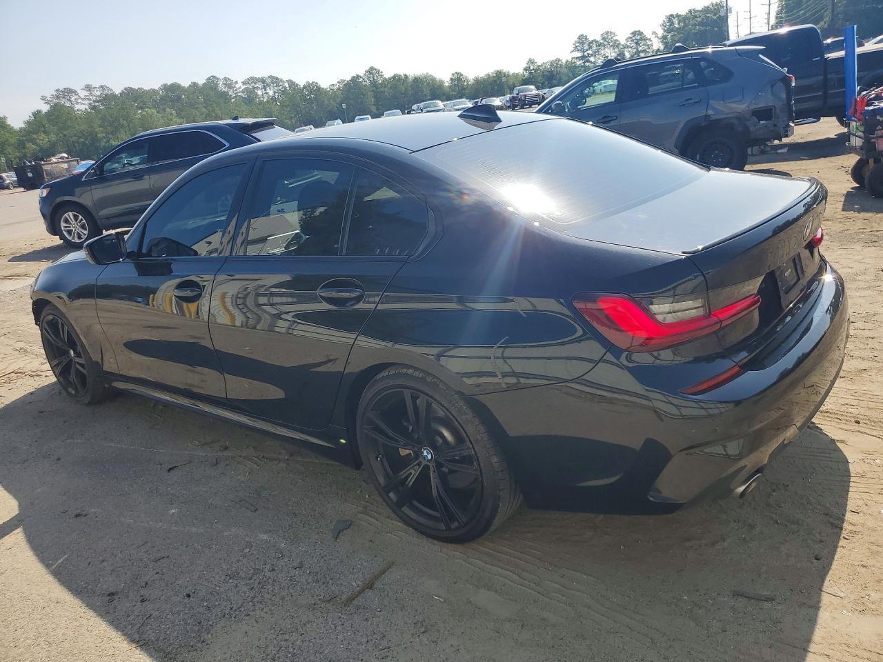 2022 BMW 330I - Фото 2