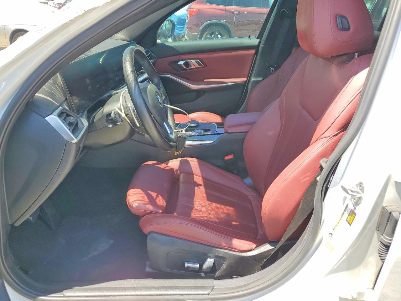 2023 BMW 330I - Фото 7