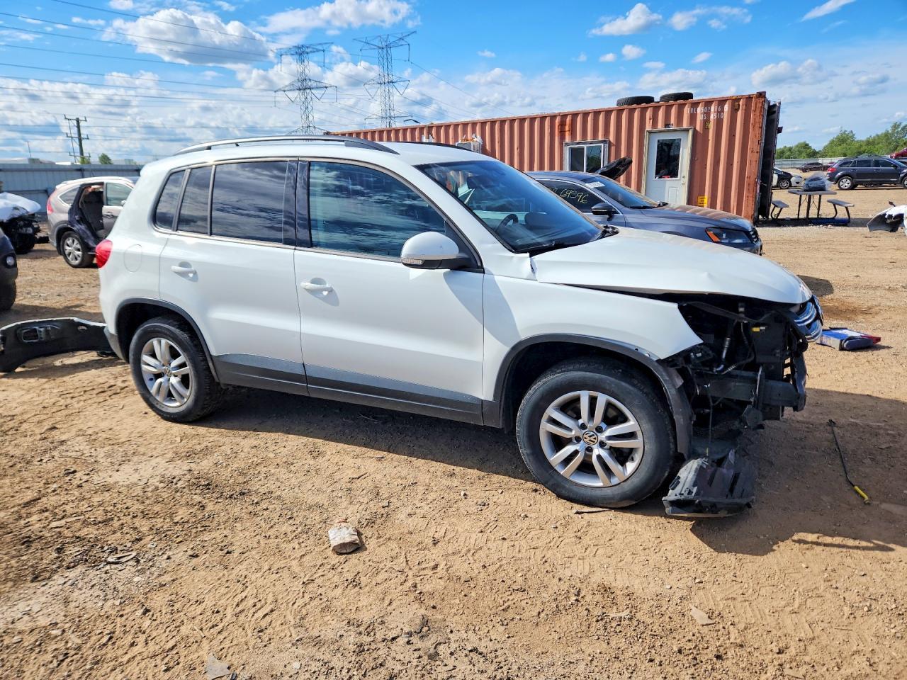 2016 Volkswagen Tiguan S - Image 4