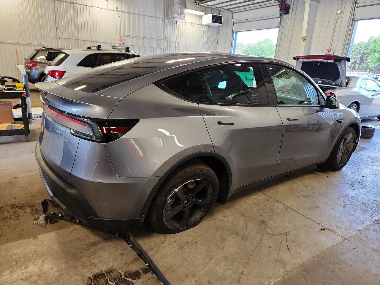 2026 Tesla Model Y - Image 3