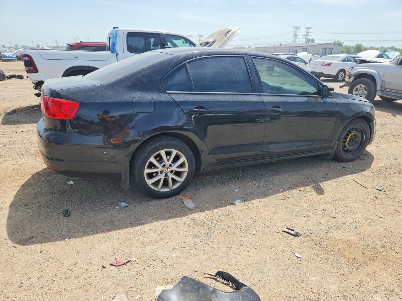 2012 Volkswagen Jetta Se - Image 3