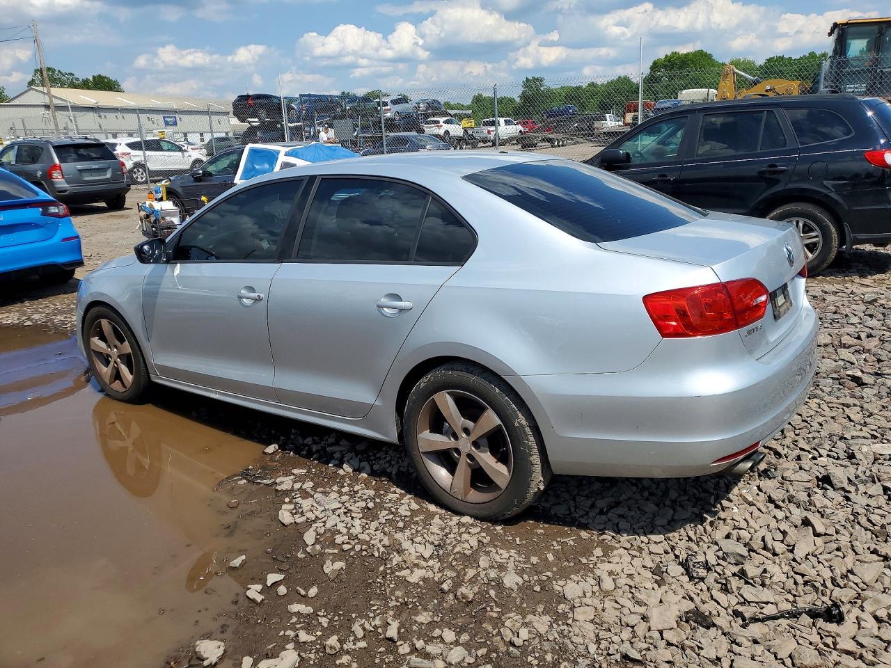 2014 Volkswagen Jetta Base - Фото 2
