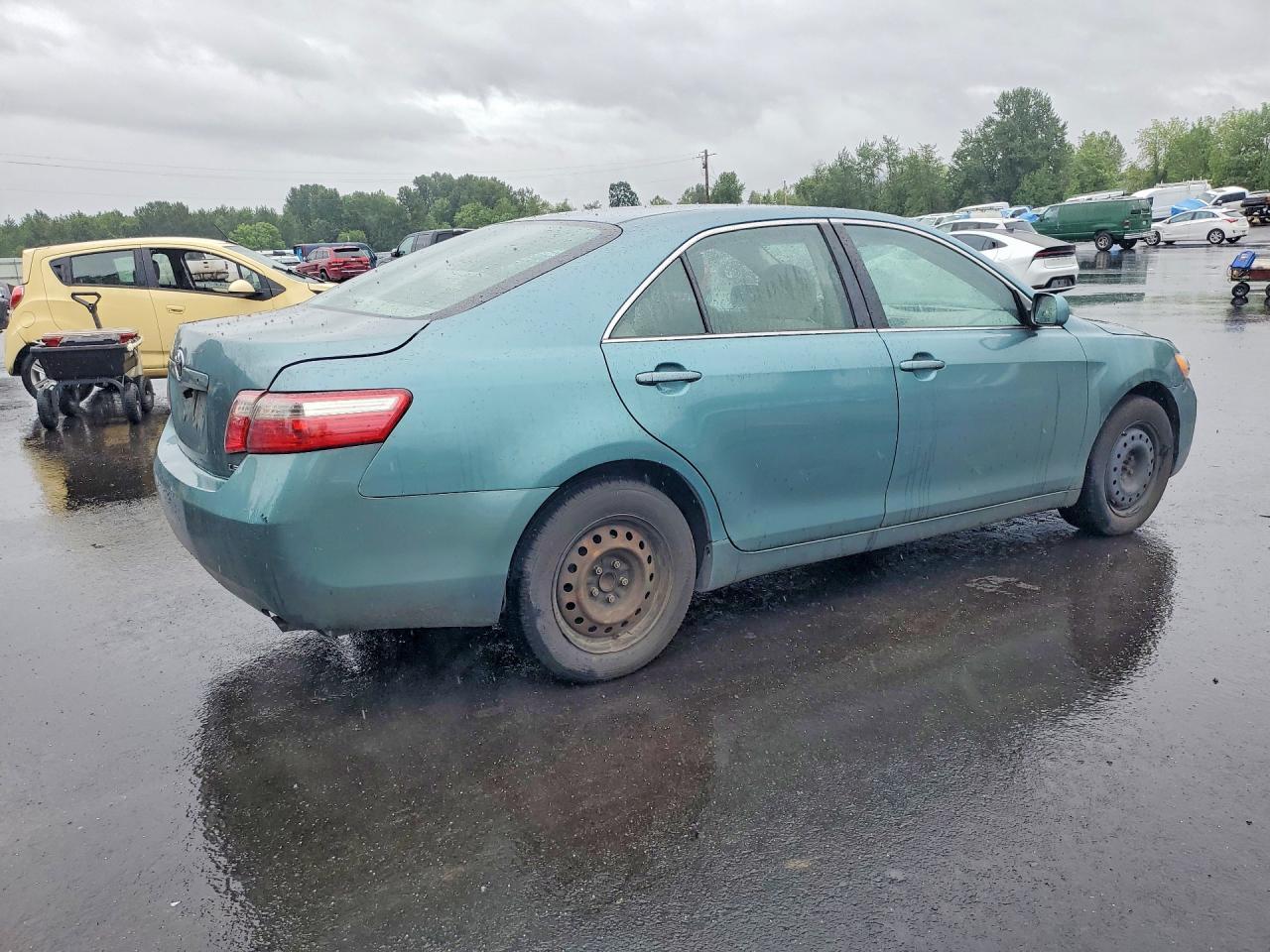 2009 Toyota Camry Le - Image 3