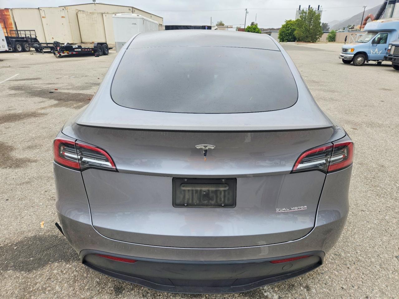 2024 Tesla Model Y - Фото 6