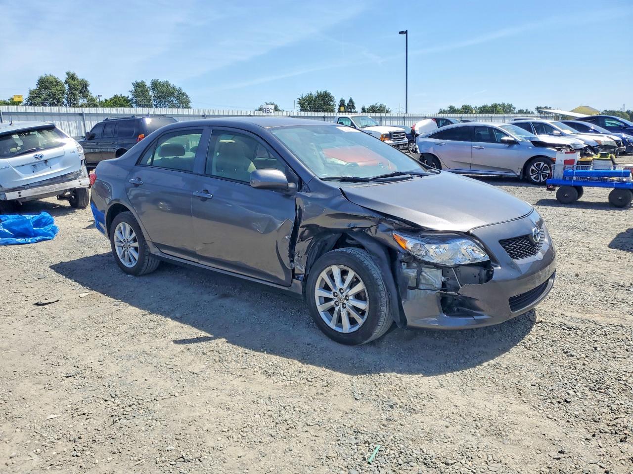 2010 Toyota Corolla Le - Image 4