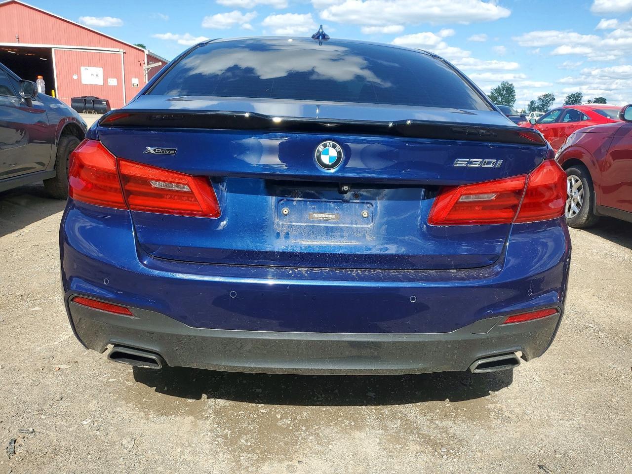 2017 BMW 530 Xi - Image 6