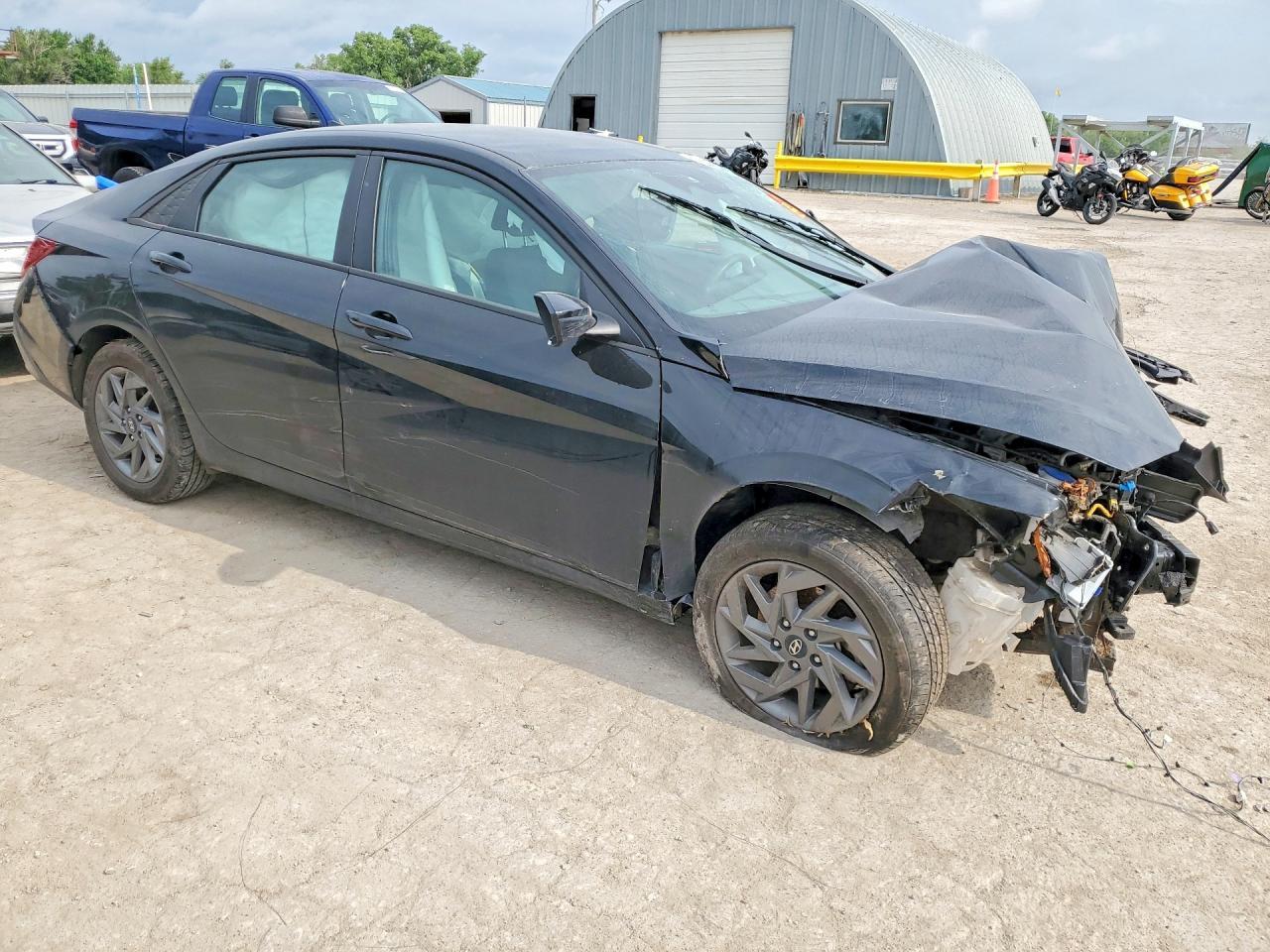 2024 Hyundai Elantra Sel - Image 4