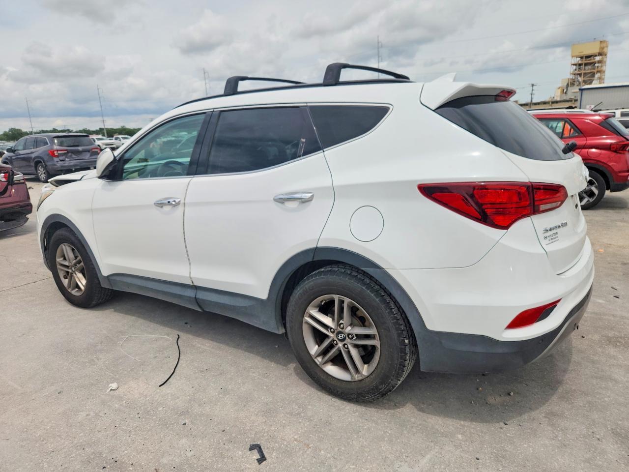 2017 Hyundai Santa Fe Sport 2.4L - Фото 2