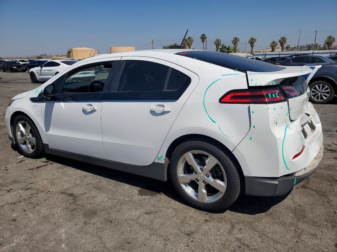 2015 Chevrolet Volt - Фото 2