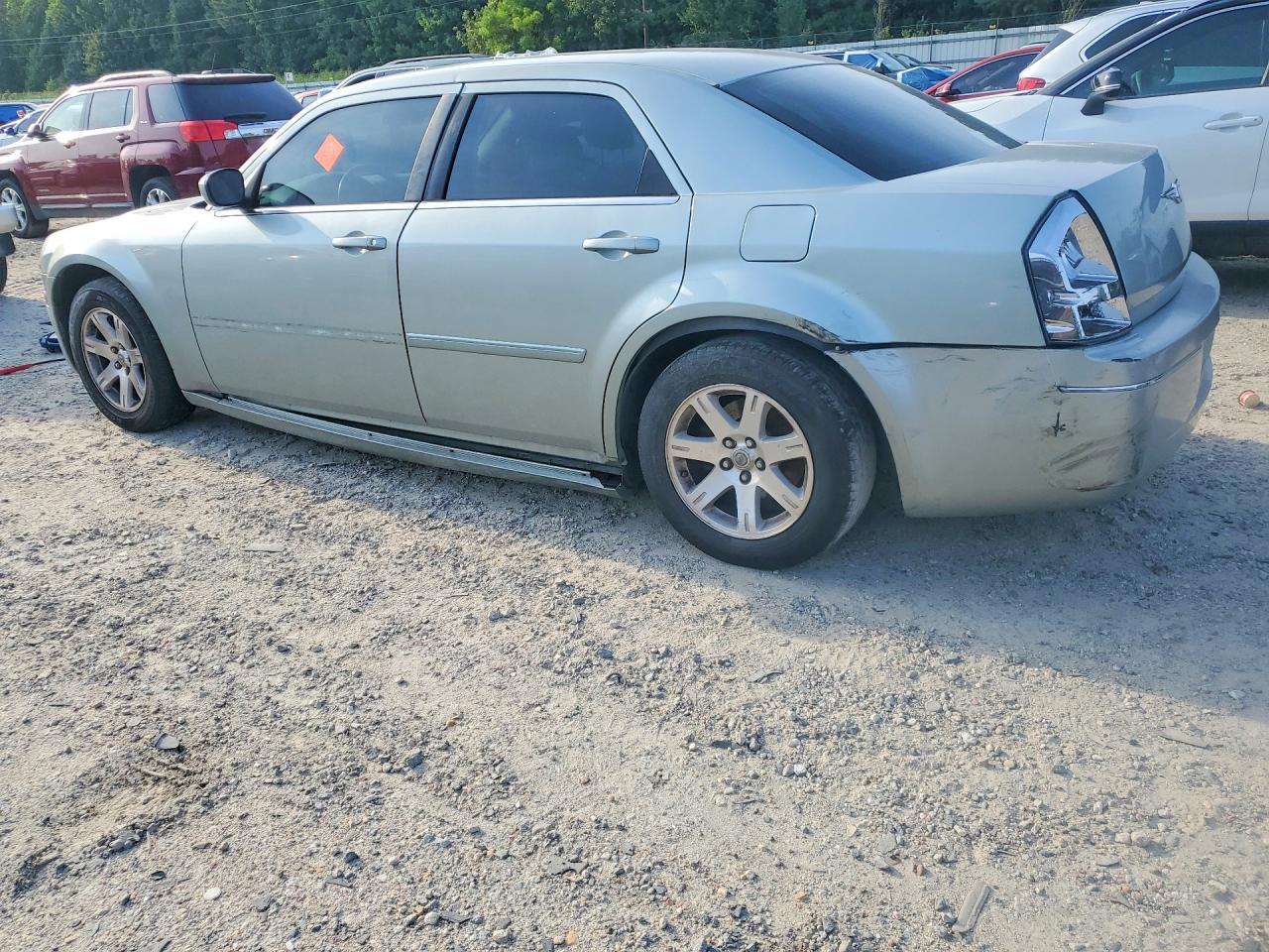 2006 Chrysler 300 300S V8 - Image 2