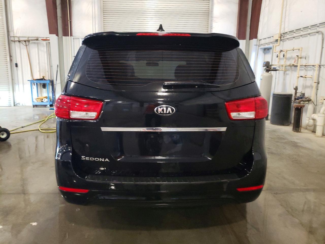 2018 Kia Sedona L - Image 6