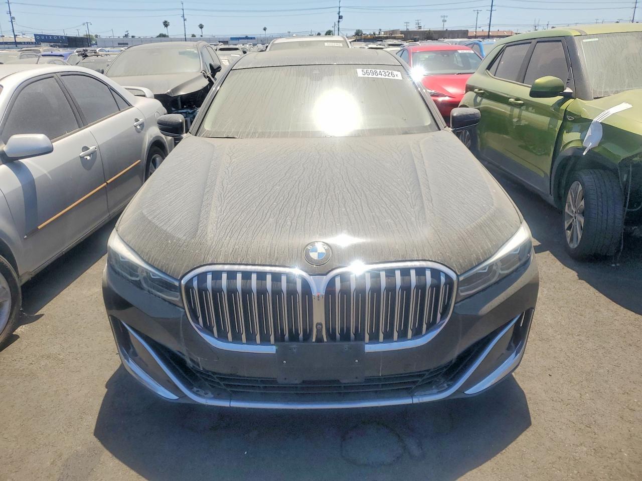 2020 BMW 740 I - Фото 5