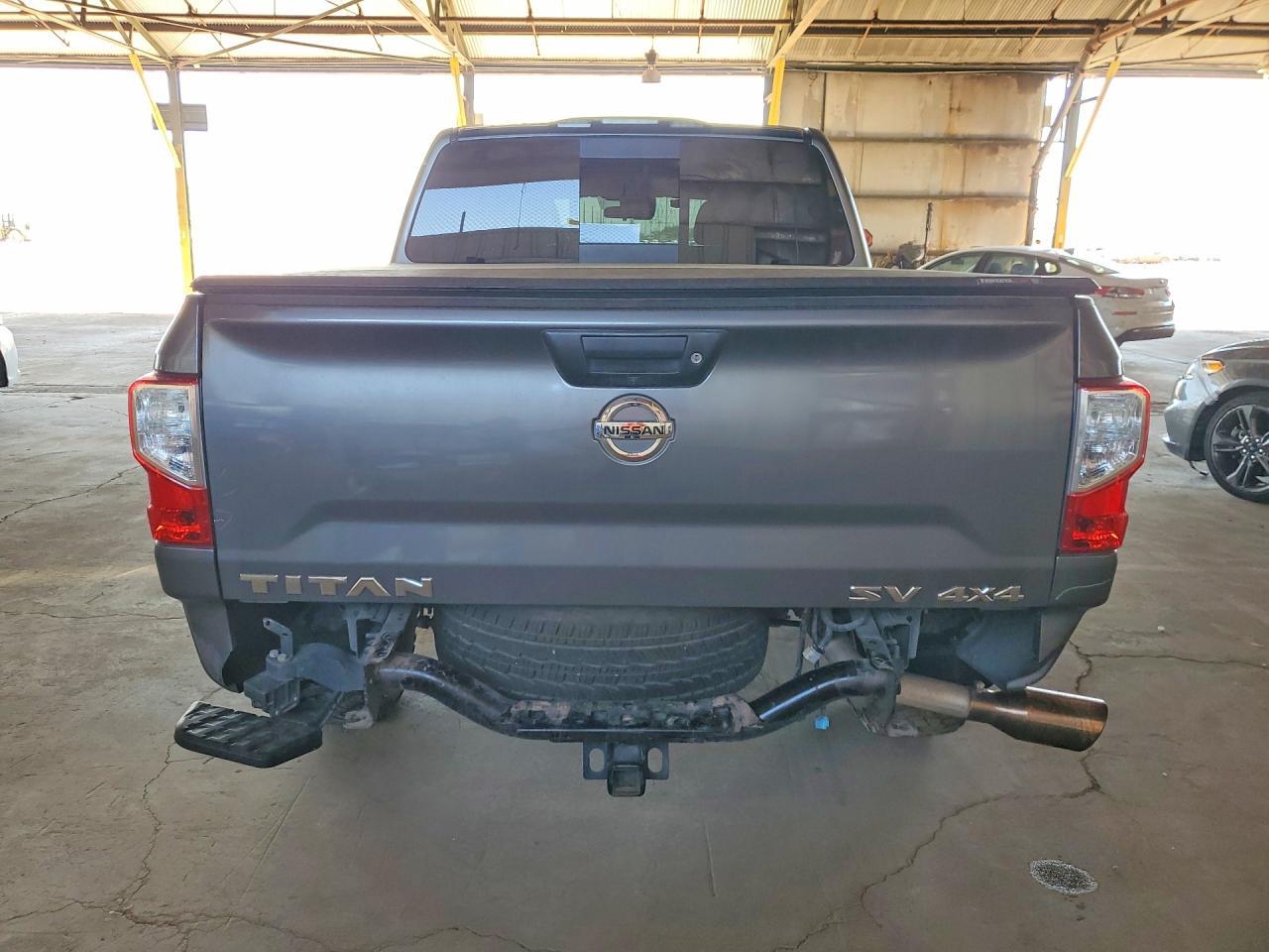 2021 Nissan Titan S - Фото 6