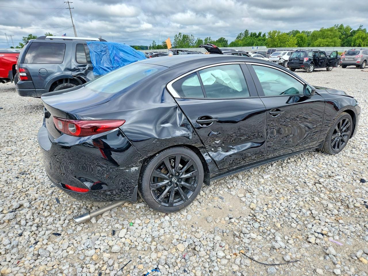 2025 Mazda 3 Select Sport - Image 3