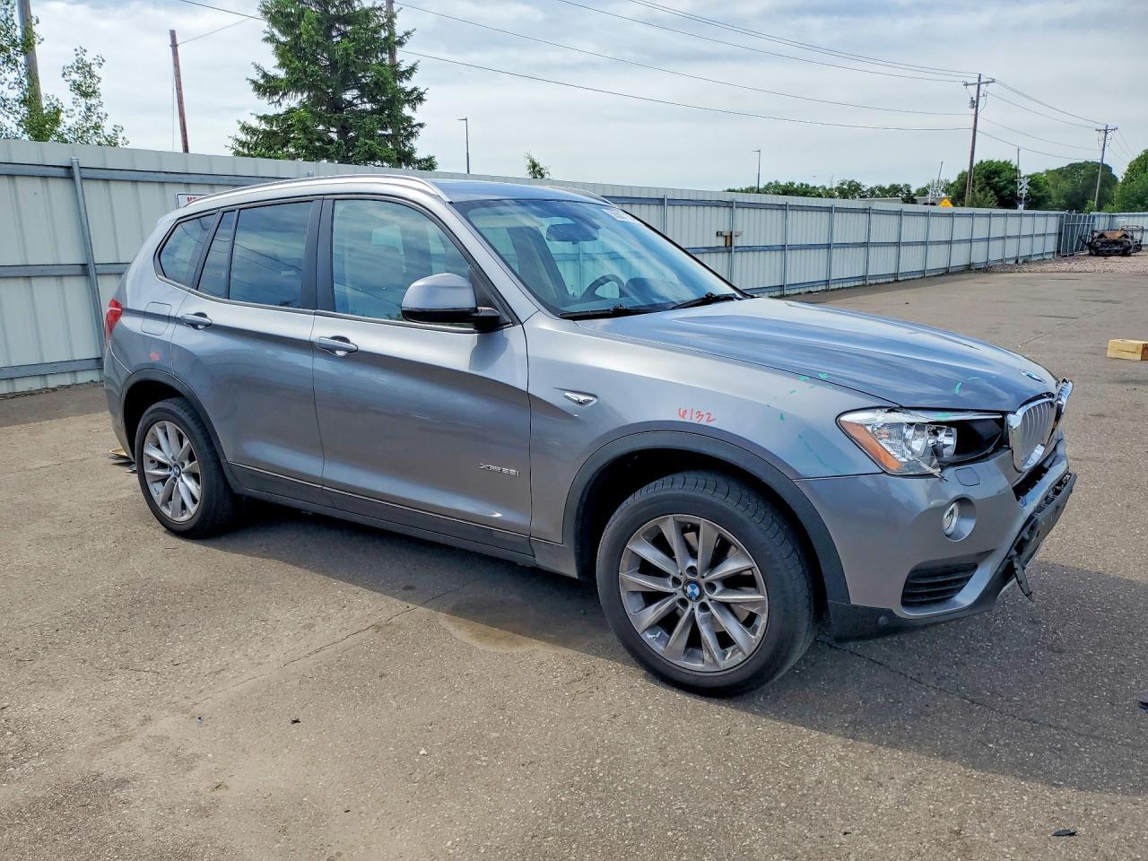 2017 BMW X3 xDrive28I - Фото 4