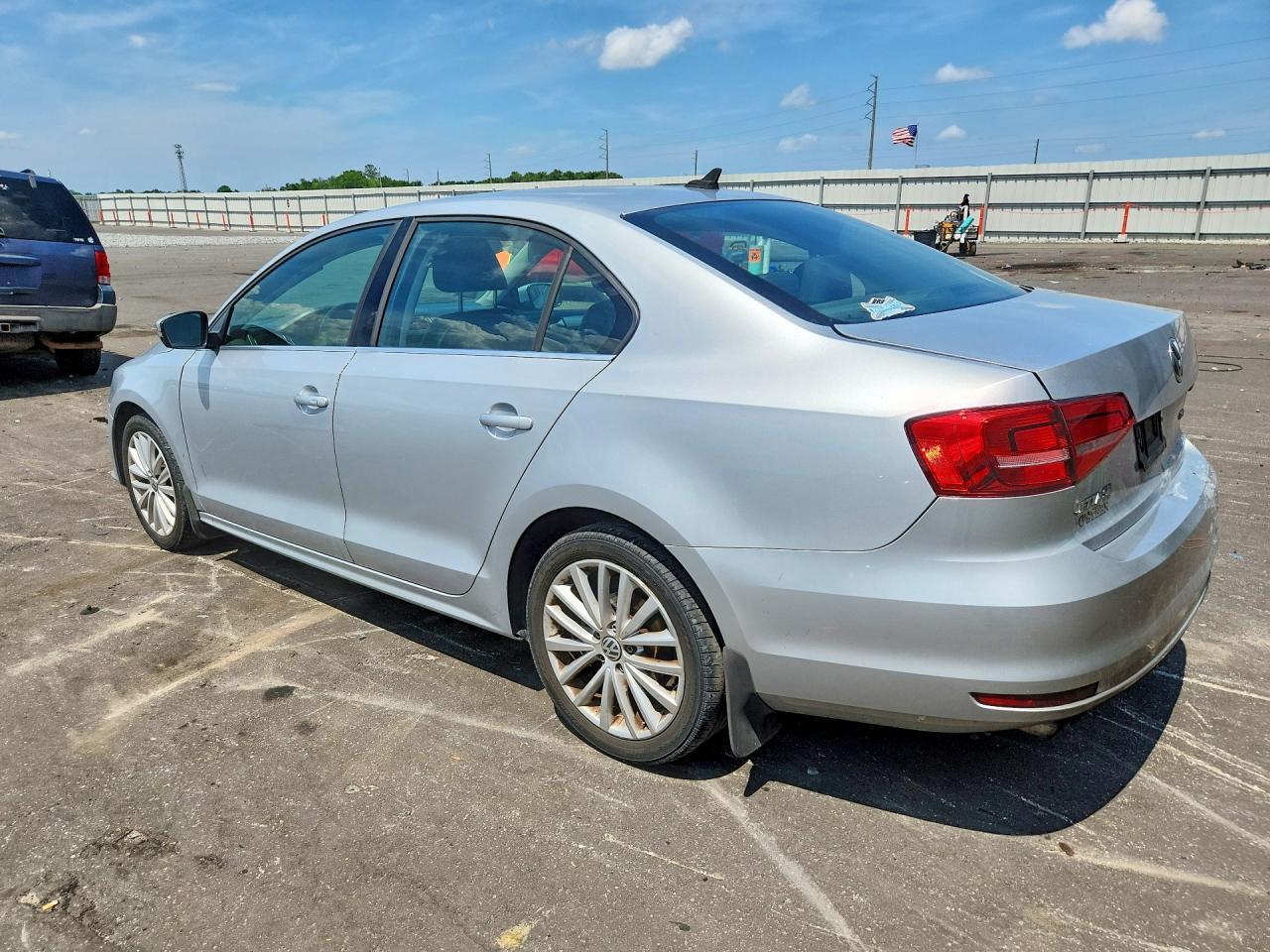 2015 Volkswagen Jetta Se - Image 2