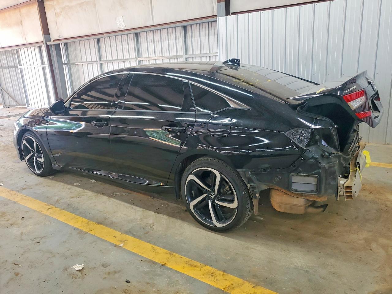 2019 Honda Accord Sport - Image 2