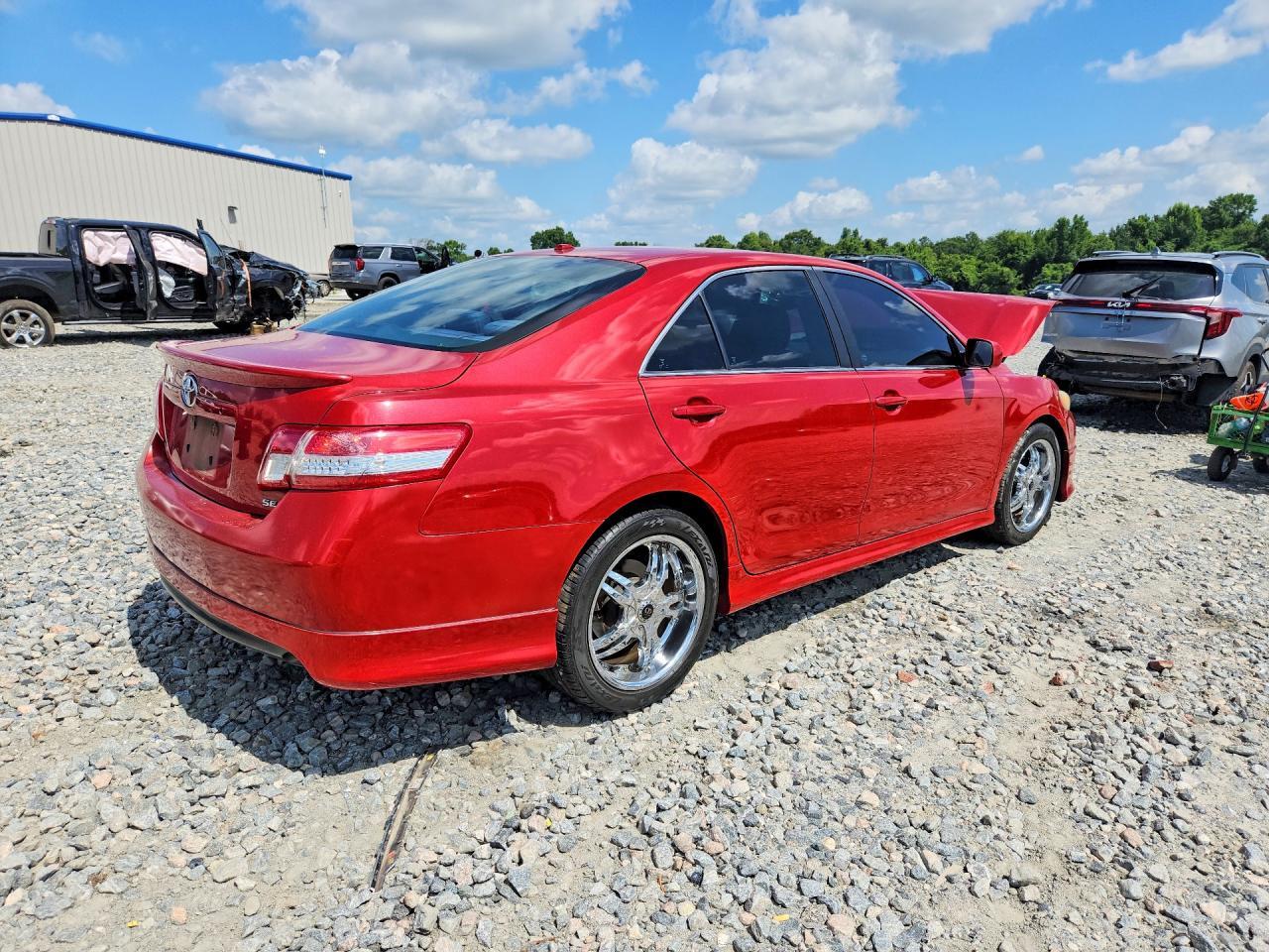 2011 Toyota Camry Se - Фото 3