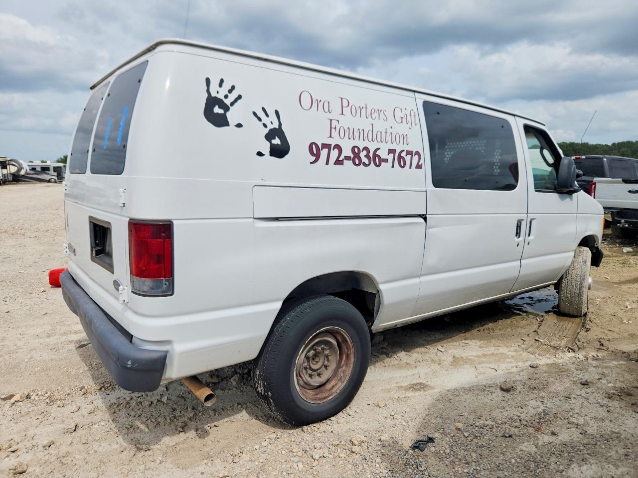 2007 Ford Econoline E250 Van - Фото 3