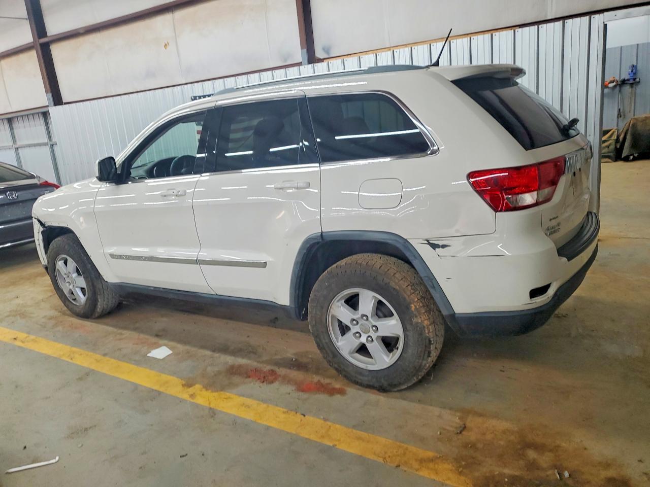 2012 Jeep Grand Cherokee Laredo - Фото 2