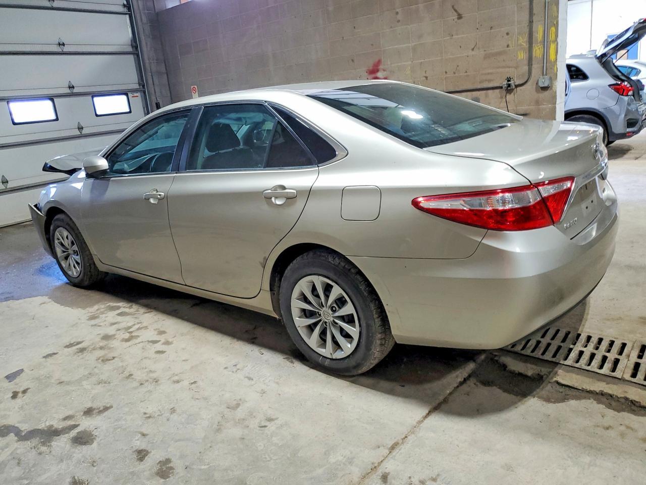 2016 Toyota Camry Le - Image 2