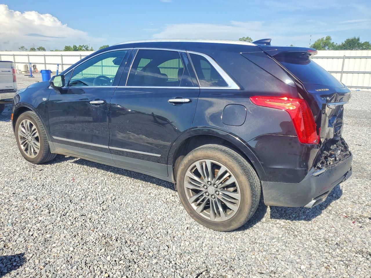 2017 Cadillac Xt5 Premium Luxury - Фото 2