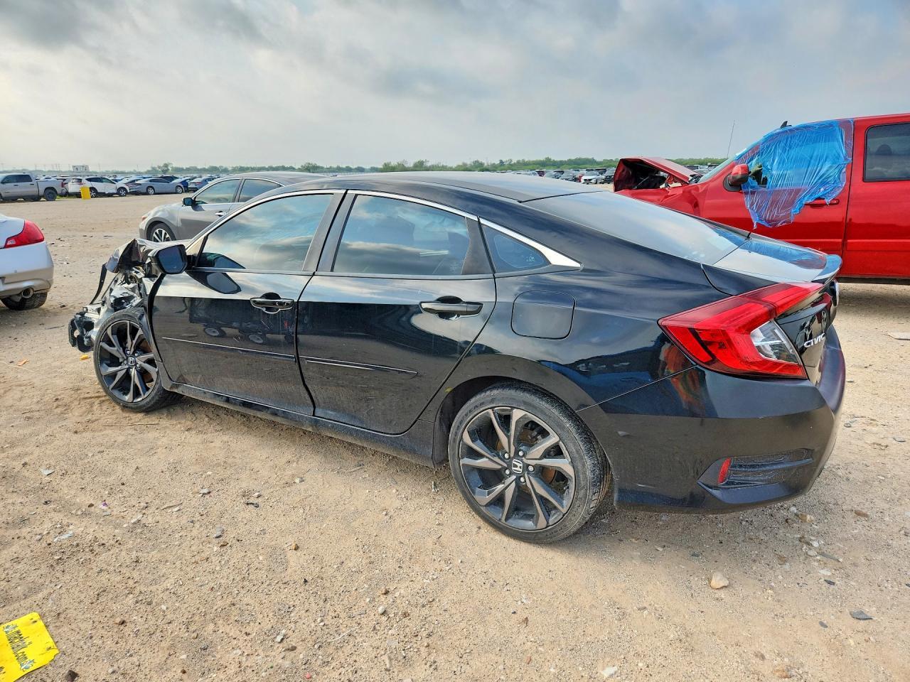2019 Honda Civic Sport - Фото 2