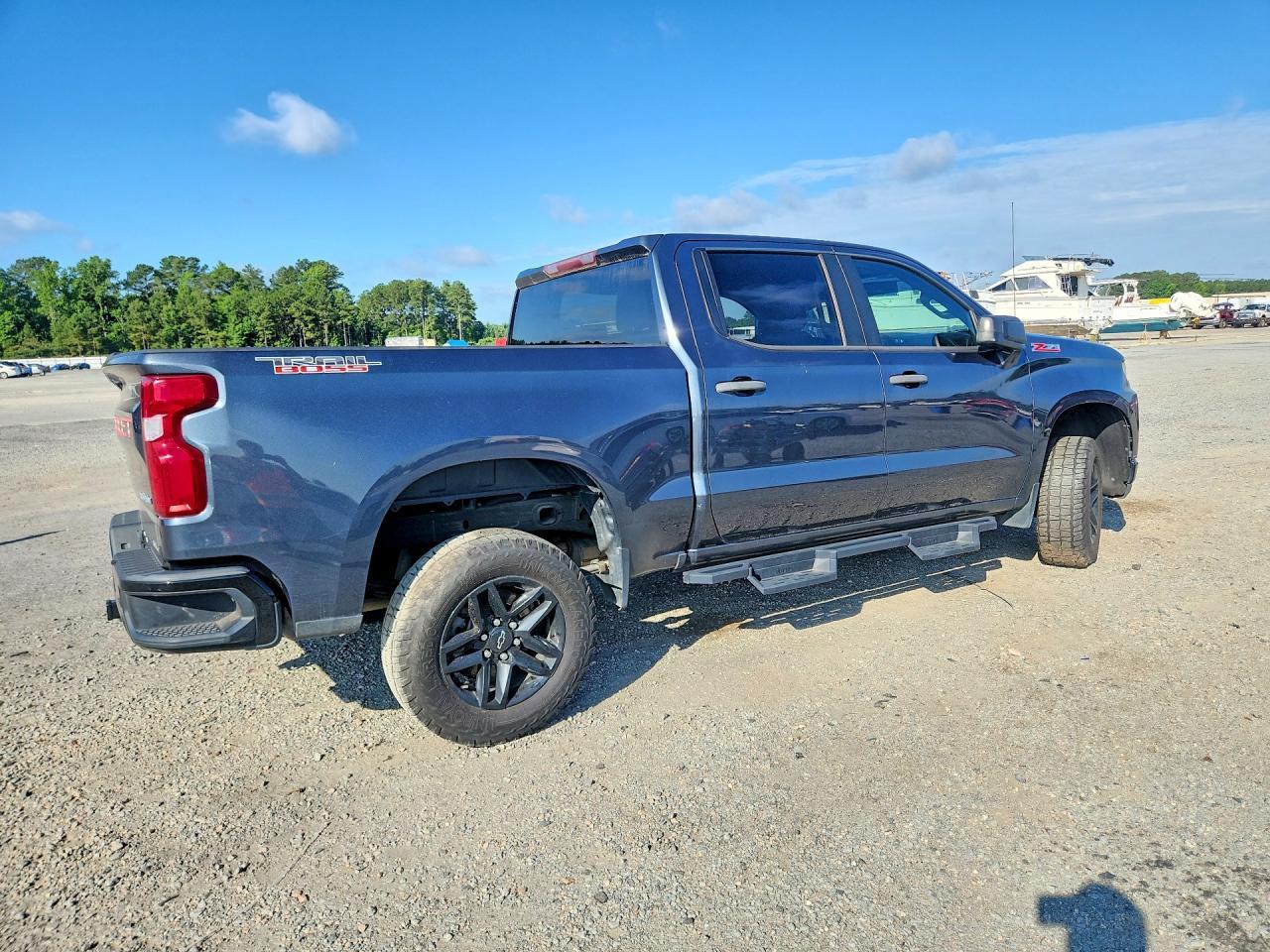 2021 Chevrolet Silverado K1500 Trail Boss Custom - Фото 3