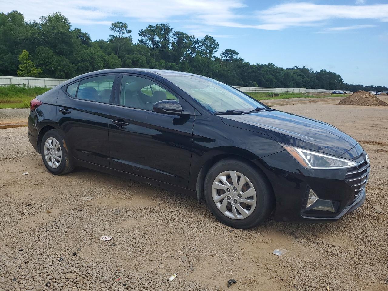 2020 Hyundai Elantra Se - Фото 4