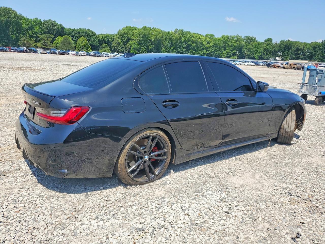 2024 BMW 330I - Фото 3
