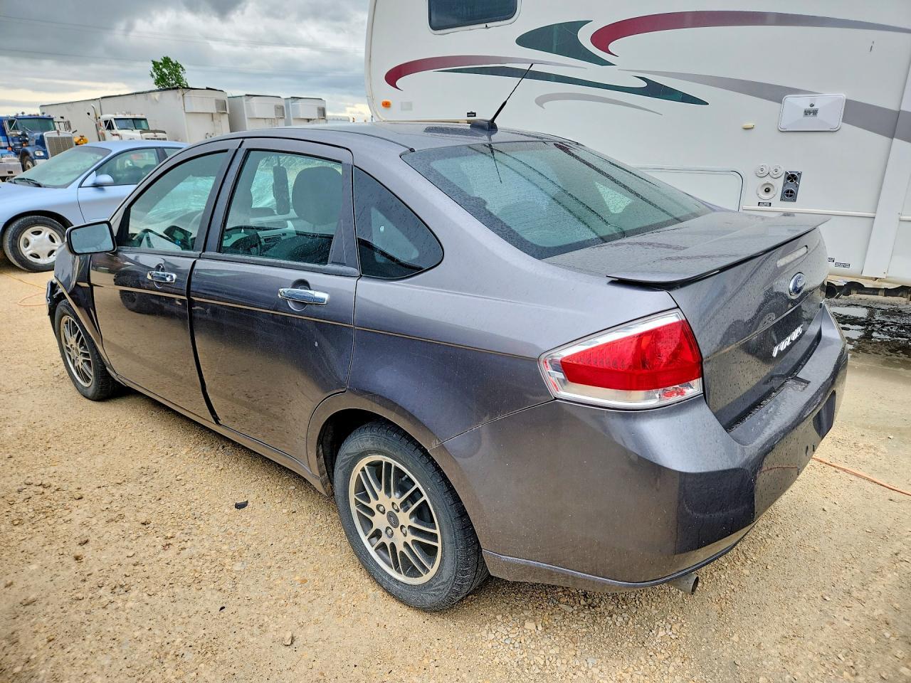 2010 Ford Focus Se - Фото 2