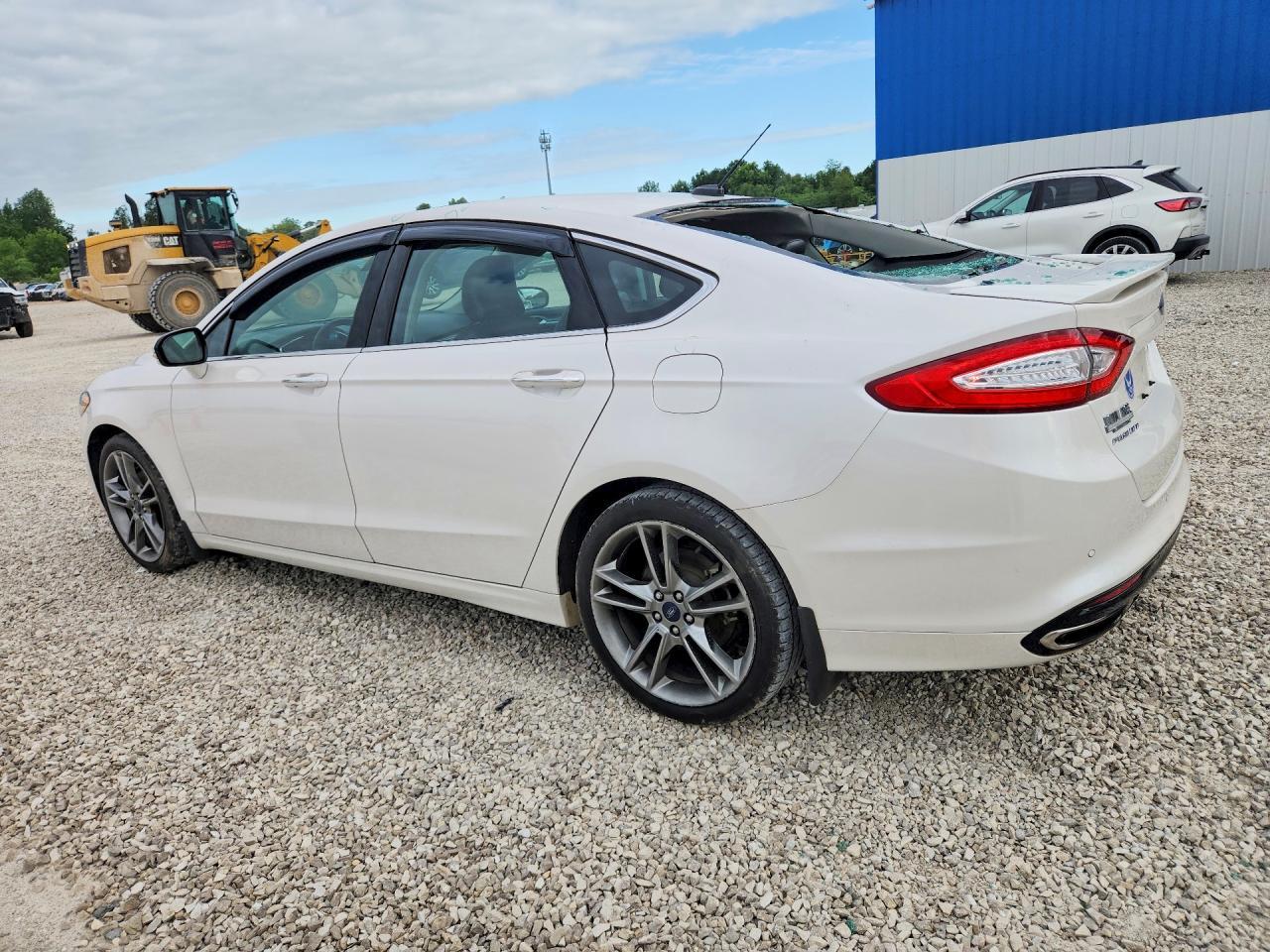 2016 Ford Fusion Titanium - Фото 2