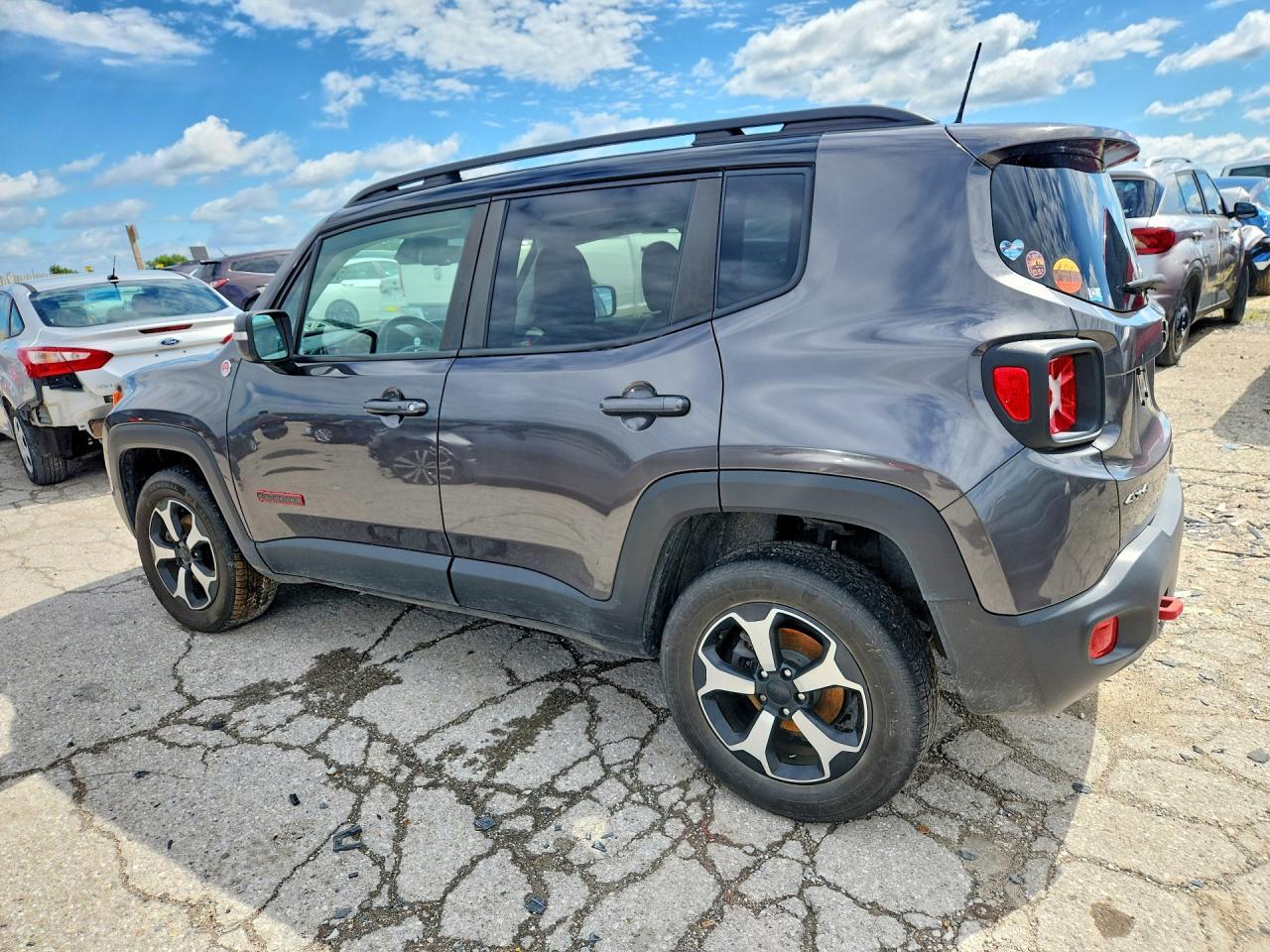 2019 Jeep Renegade Trailhawk - Фото 2