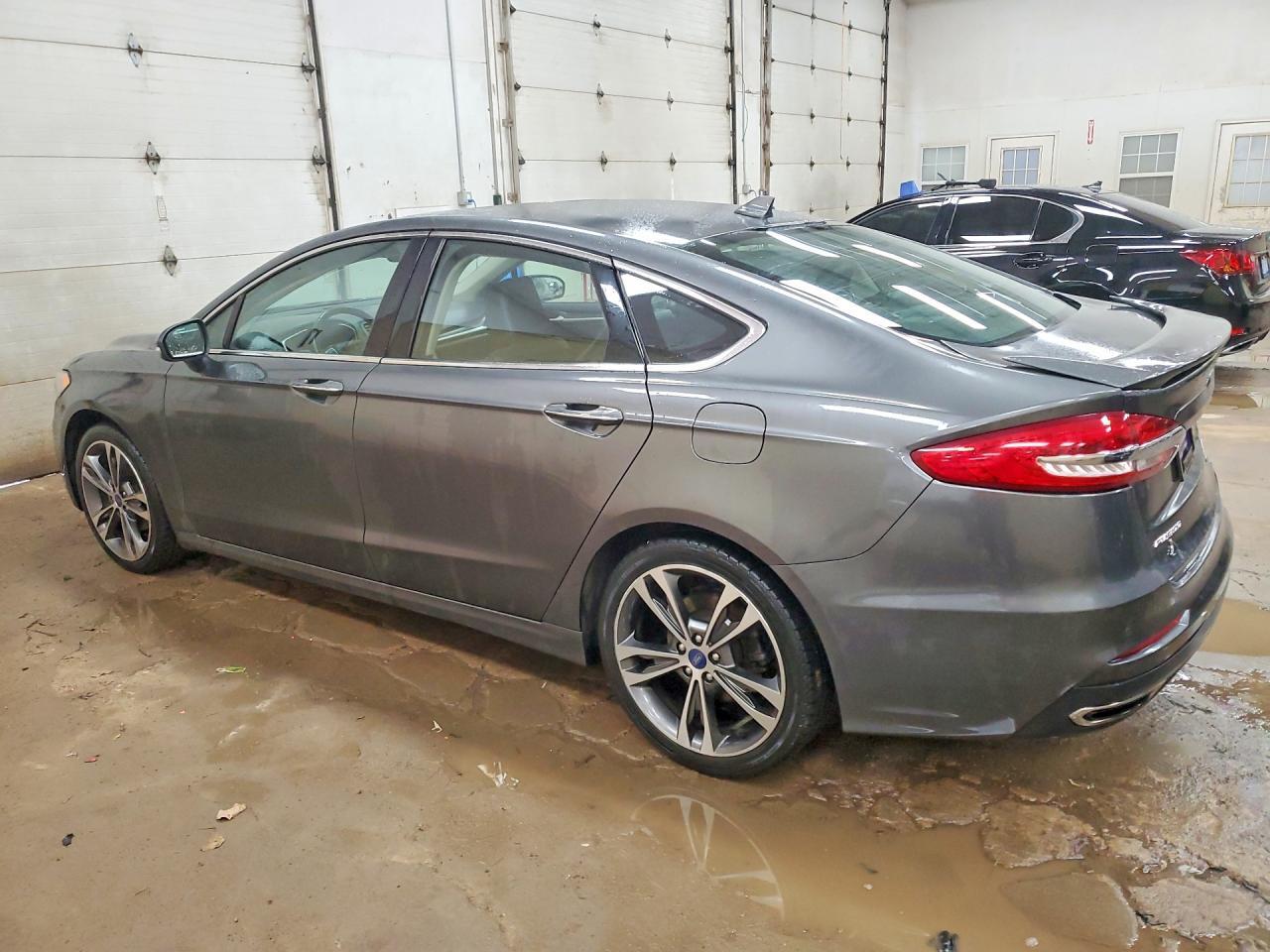 2020 Ford Fusion Titanium - Image 2