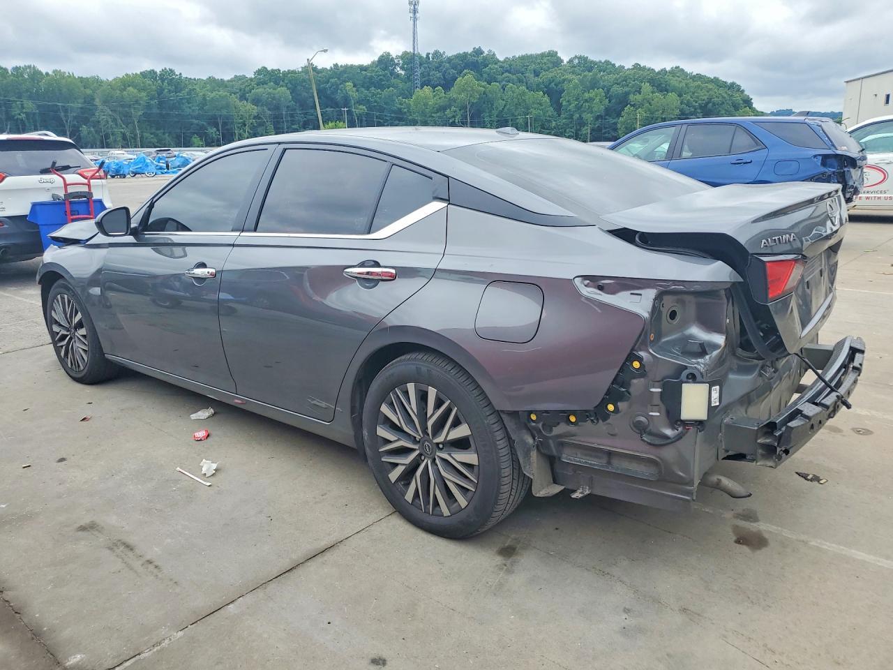 2025 Nissan Altima Sv - Image 2