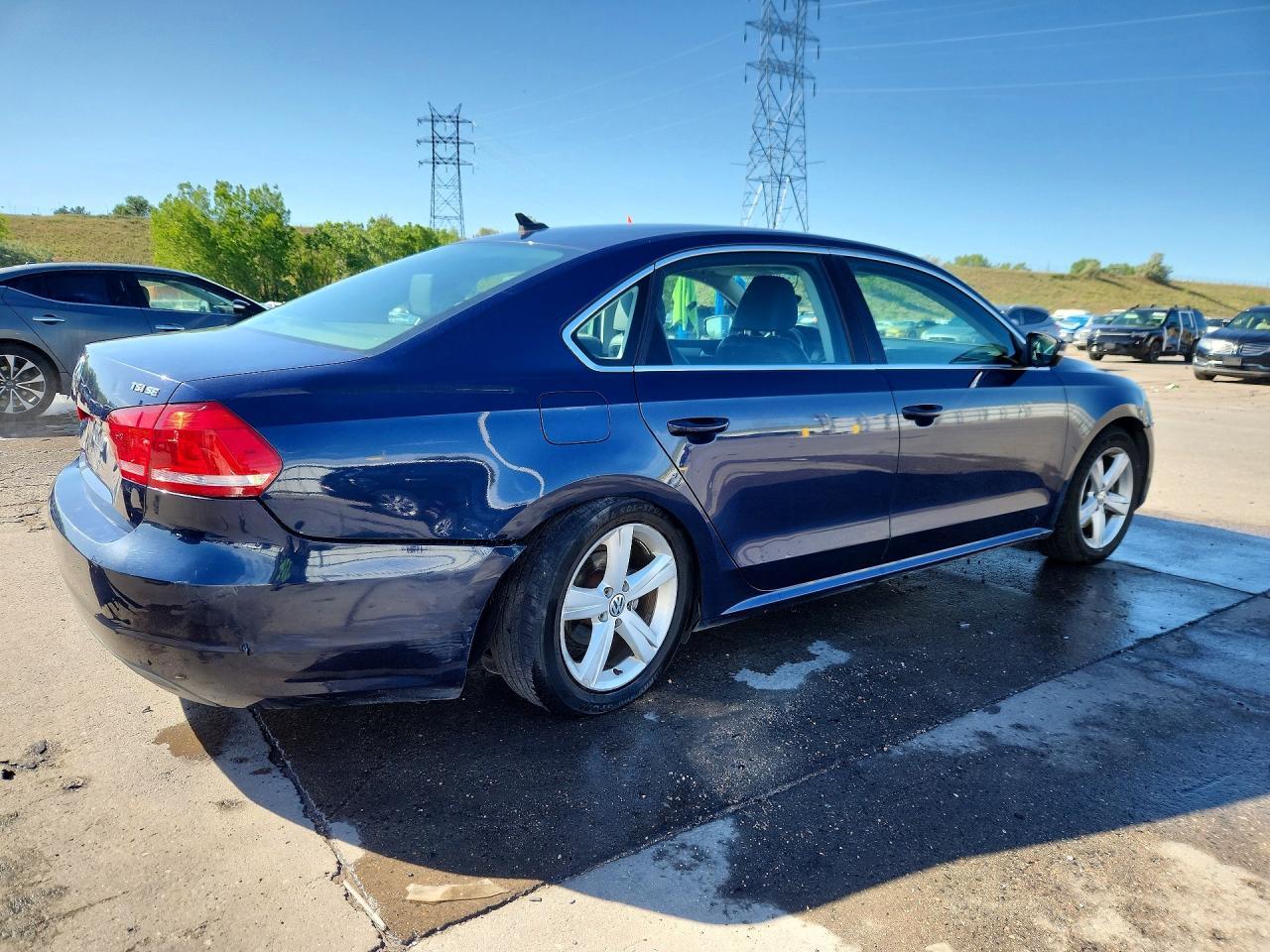 2014 Volkswagen Passat Se - Image 3